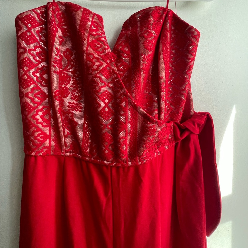 New red sleeveless jumpsuit